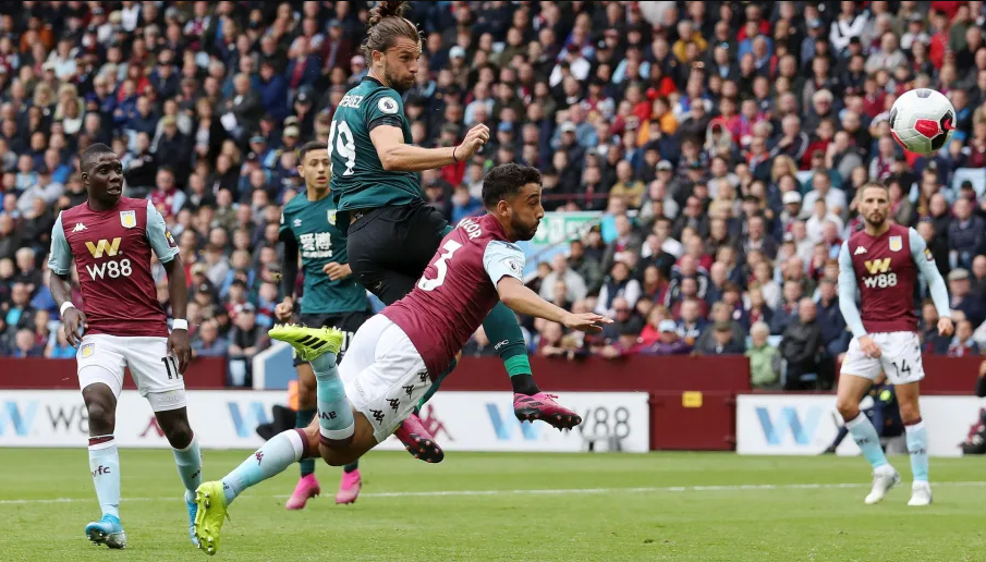 Άστον Βίλα - Μπέρνλι